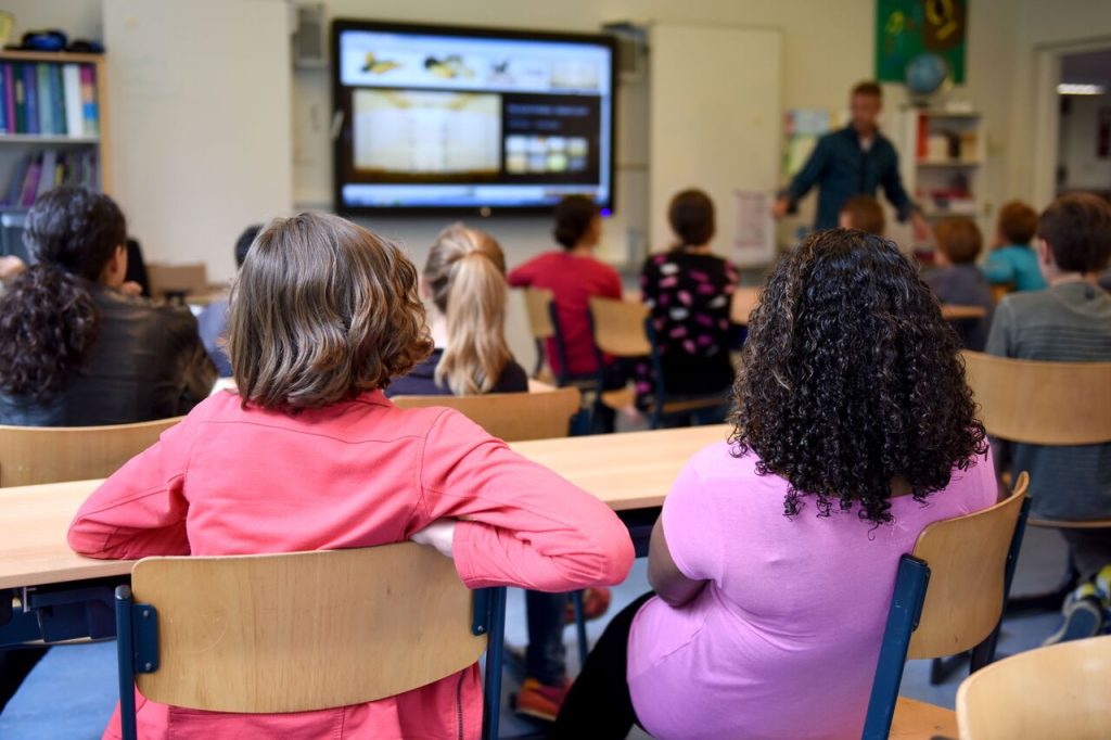 School Board Members Are Pushing to Delay Closures Until 2028