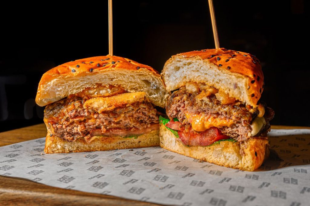 One Missing Letter Separates Minneapolis’ Two Burger Rivals