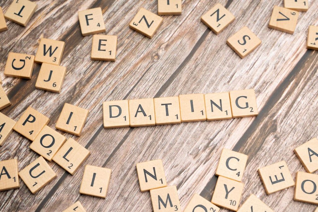 Funny Bachelors Gives Blind Dating a Comedic Twist
