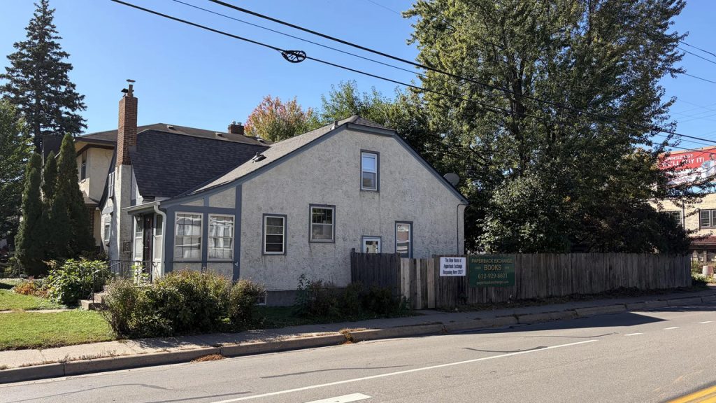 The Store Plans to Keep Its Used-Book Trade-In Model at the New Location