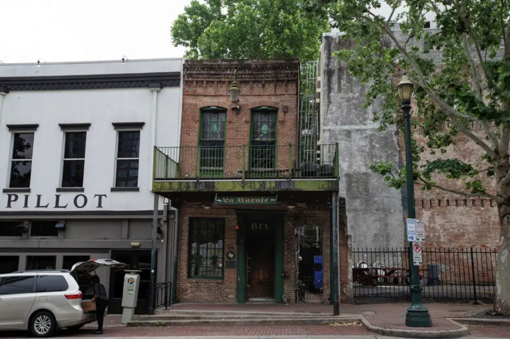 La Carafe Brings Haunted History to Downtown Houston