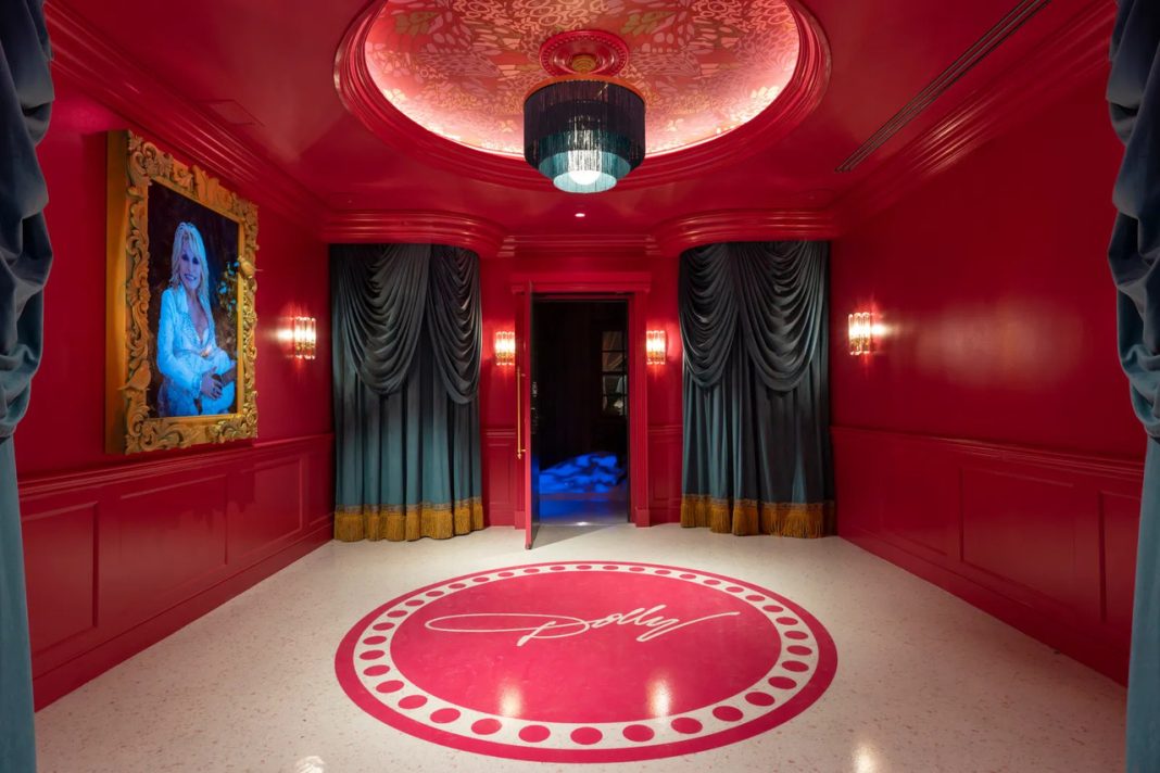 Dolly Parton’s New Nashville Museum Is Finally Open. Here’s What’s Inside Dolly Parton’s New Nashville Museum
