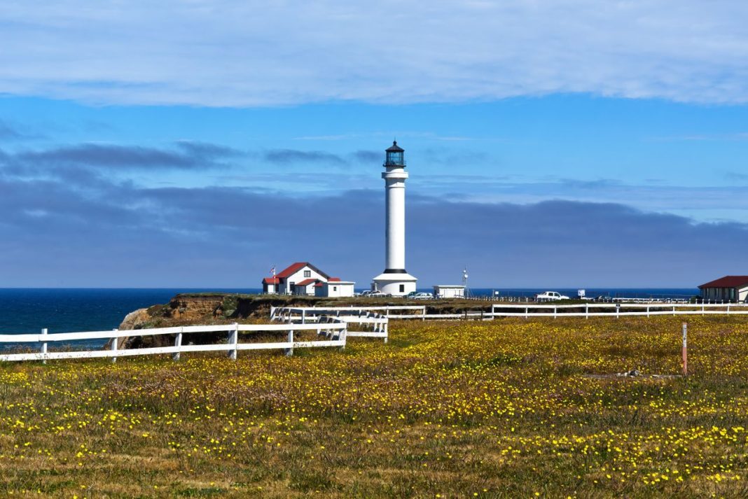 American Lighthouses Worth a Detour for Their Views and History