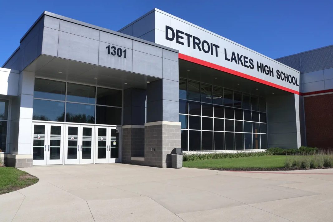 Detroit Lakes Schools Just Put a Limit on Public Comments. Here’s What Led to the Decision Detroit Lakes Schools Just Put a Limit on Public Comments