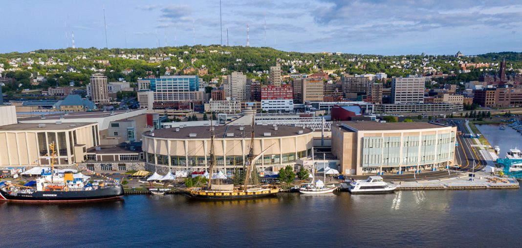 Duluth’s Great Lakes Freighters Are a Show of Their Own. 6 Places to Watch Ships Arrive Duluth’s Great Lakes Freighters Are a Show of Their Own